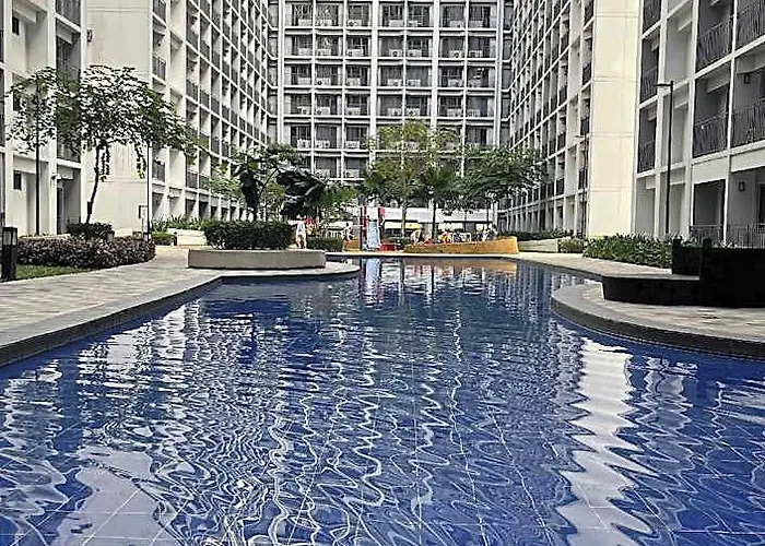 Bay Shore Near Moa Airport Smx Picc Wtc Manila